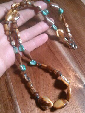 Bronze and Green Color Shell Pearl Necklace (22 Inch)